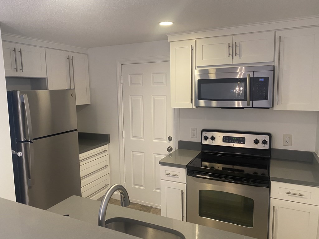 1 bed, 1 bath apartment for rent at 18 Walden Dr Unit 6, Natick — photo 4 of 19