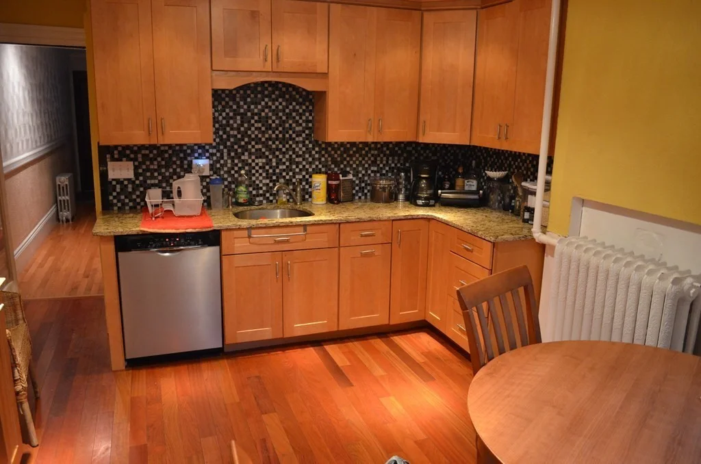 4 bed, 2 bath apartment for rent at 18 Warwick Unit 1, Roxbury — photo 2 of 8
