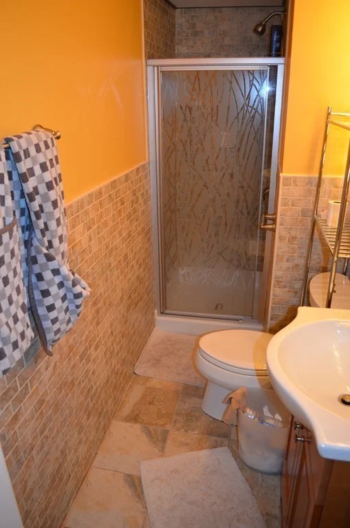 4 bed, 2 bath apartment for rent at 18 Warwick Unit 1, Roxbury — photo 7 of 8