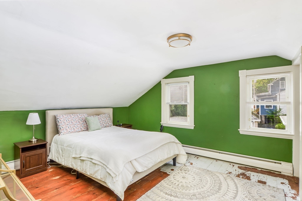 3 bed, 1 bath apartment for rent at 18 Washington Ave, New Bedford — photo 23 of 29