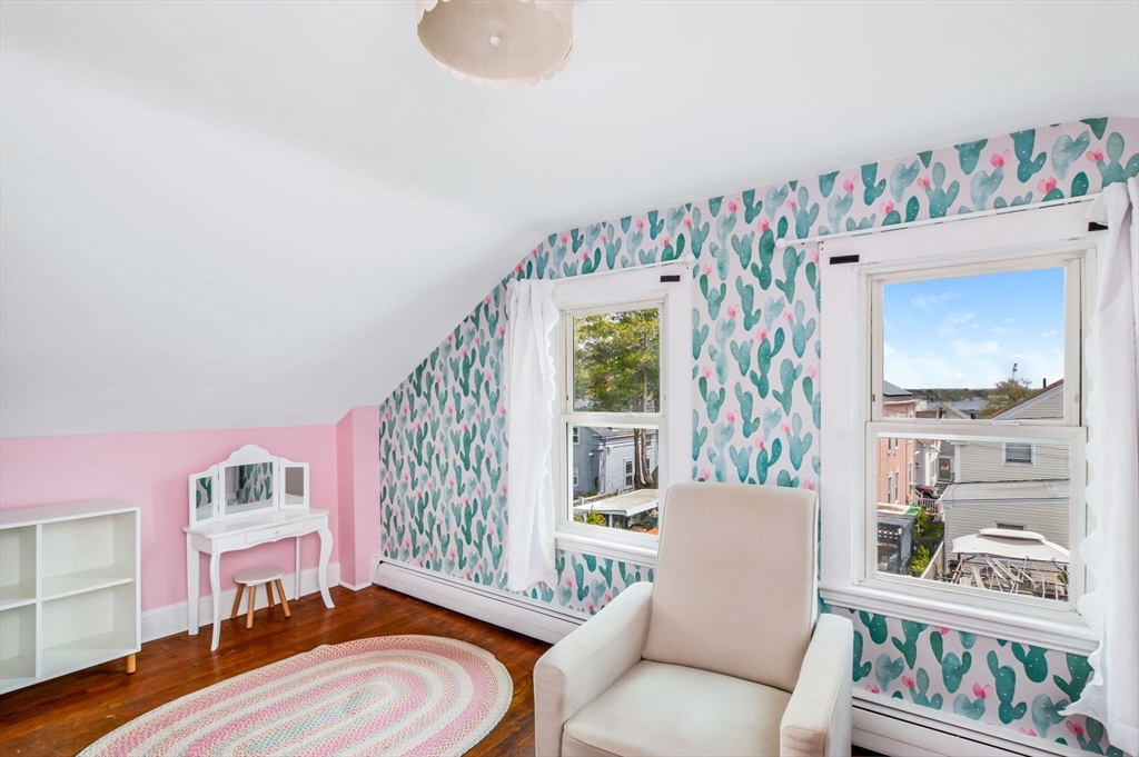 3 bed, 1 bath apartment for rent at 18 Washington Ave, New Bedford — photo 19 of 29
