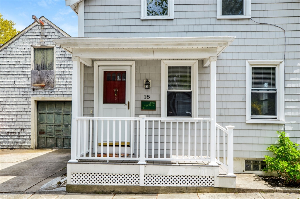 3 bed, 1 bath apartment for rent at 18 Washington Ave, New Bedford — photo 3 of 29