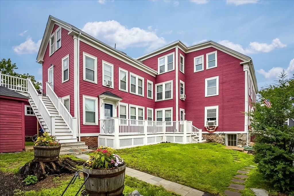 1 bed, 1 bath apartment for rent at 18 Watson Unit 5, Old Town — photo 1 of 15