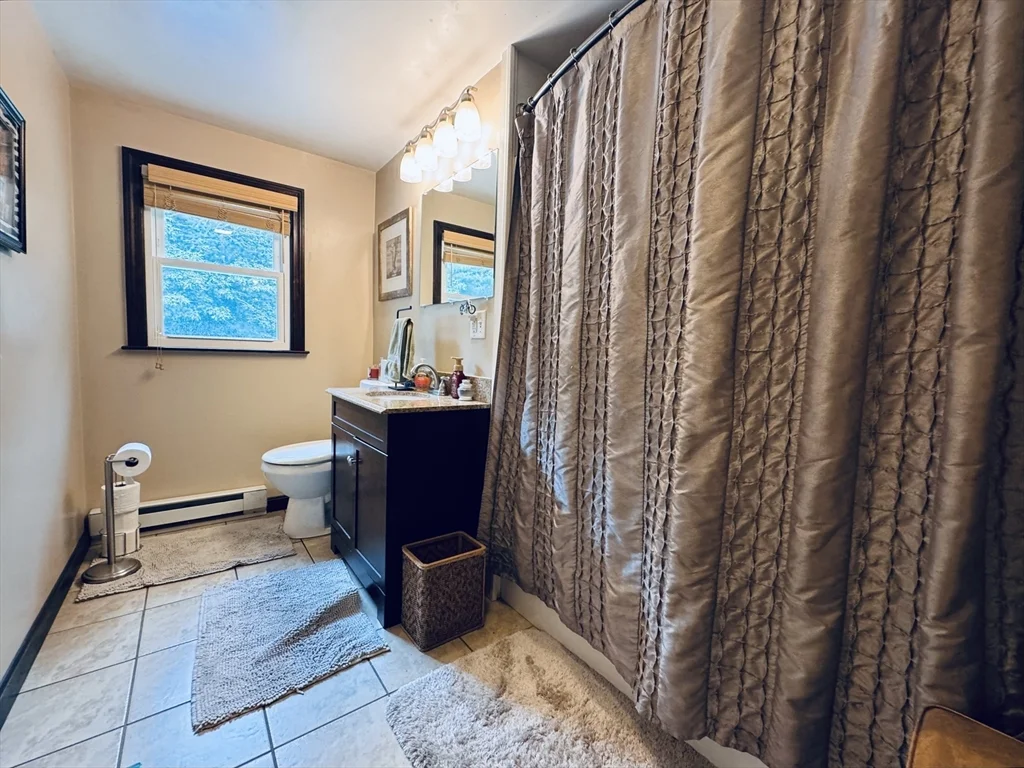 3 bed, 1 bath apartment for rent at 18 Weaver St Unit 1, West Wareham — photo 25 of 36