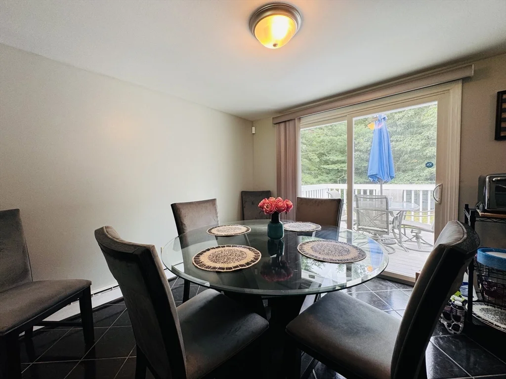 3 bed, 1 bath apartment for rent at 18 Weaver St Unit 1, West Wareham — photo 10 of 36