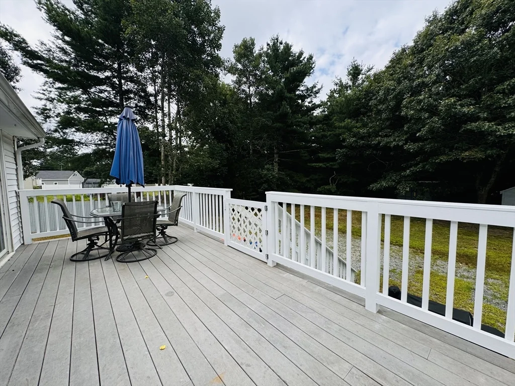 3 bed, 1 bath apartment for rent at 18 Weaver St Unit 1, West Wareham — photo 27 of 36