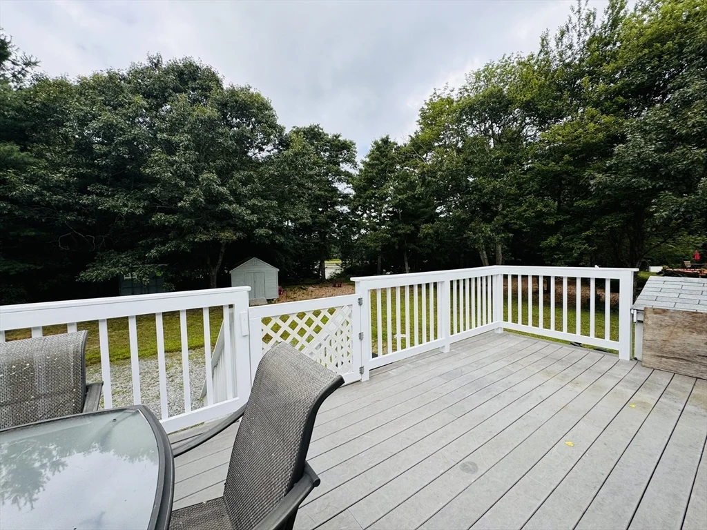 3 bed, 1 bath apartment for rent at 18 Weaver St Unit 1, West Wareham — photo 29 of 36