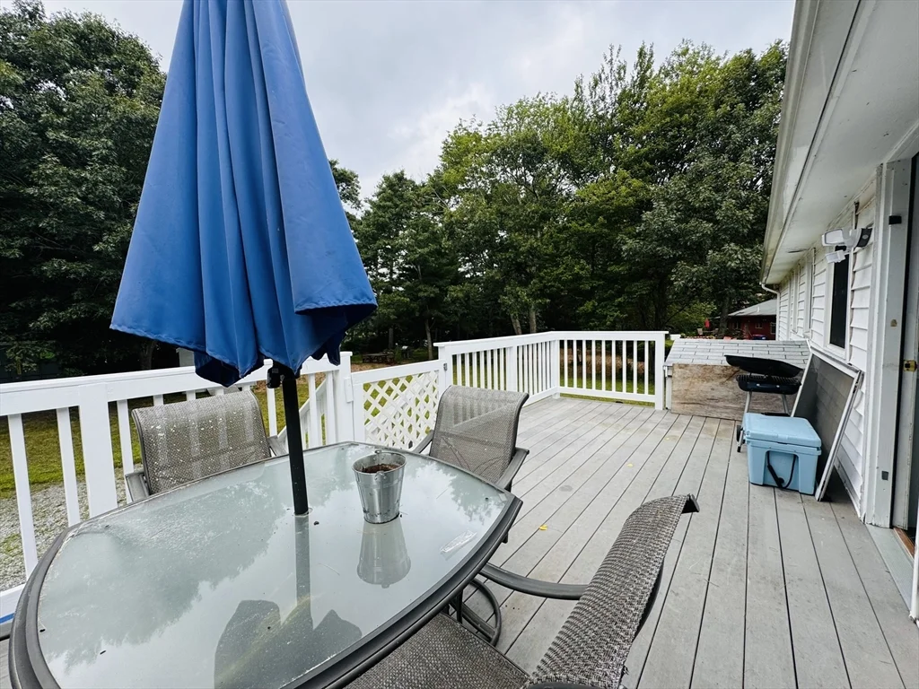 3 bed, 1 bath apartment for rent at 18 Weaver St Unit 1, West Wareham — photo 28 of 36