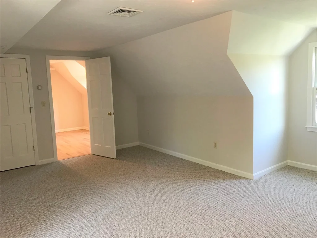 3 bed, 2 bath apartment for rent at 18 Westwood St Unit 18, West Newton — photo 13 of 14