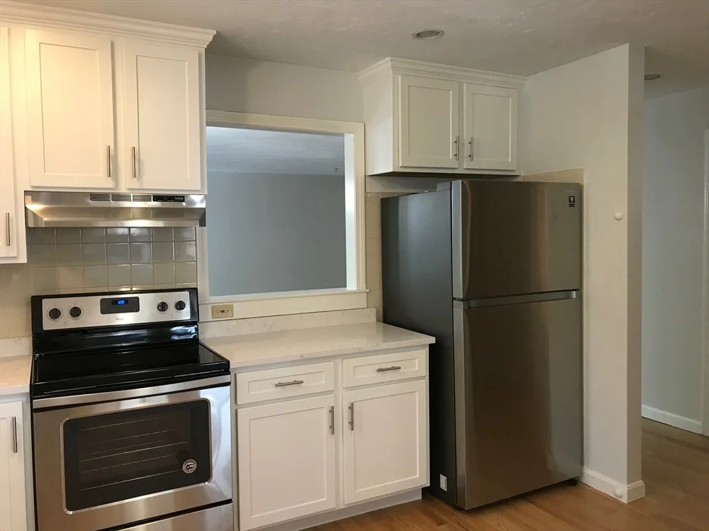3 bed, 2 bath apartment for rent at 18 Westwood St Unit 18, West Newton — photo 2 of 14