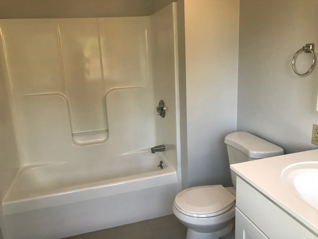 3 bed, 2 bath apartment for rent at 18 Westwood St Unit 18, West Newton — photo 9 of 14