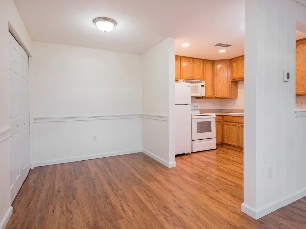 1 bed, 1 bath apartment for rent at 18 Williamsburg Ct Unit 1, Shrewsbury — photo 4 of 11