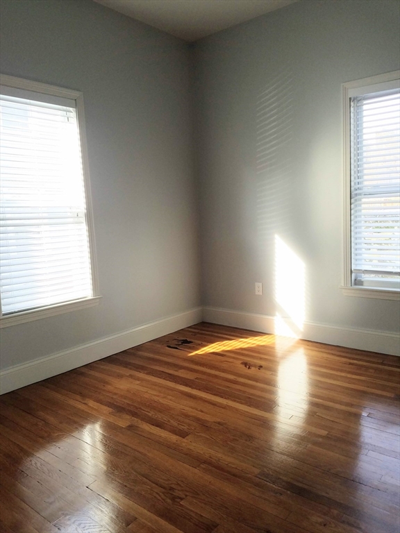 2 bed, 1 bath apartment for rent at 18 Wilson Unit 1, Bell Rock — photo 9 of 11
