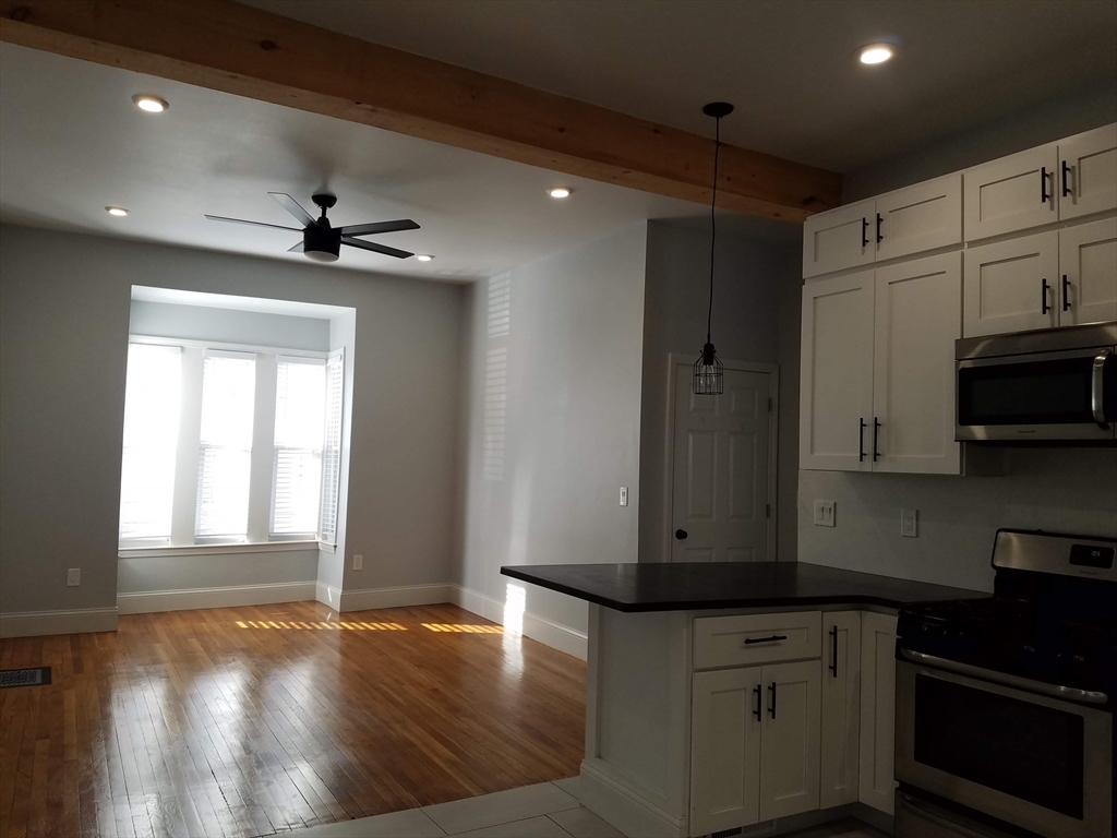 2 bed, 1 bath apartment for rent at 18 Wilson Unit 1, Bell Rock — photo 3 of 11