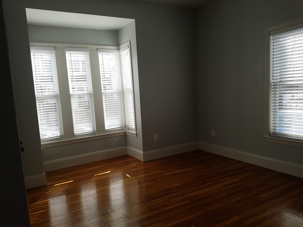 2 bed, 1 bath apartment for rent at 18 Wilson Unit 1, Bell Rock — photo 7 of 11