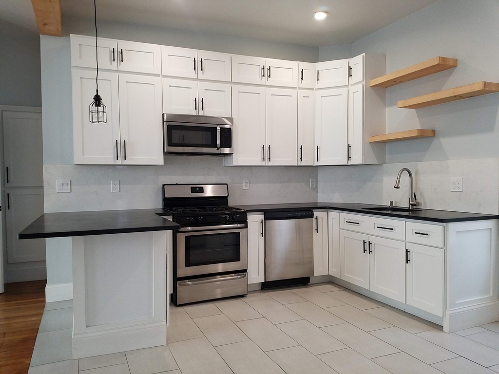 2 bed, 1 bath apartment for rent at 18 Wilson Unit 1, Bell Rock — photo 2 of 11