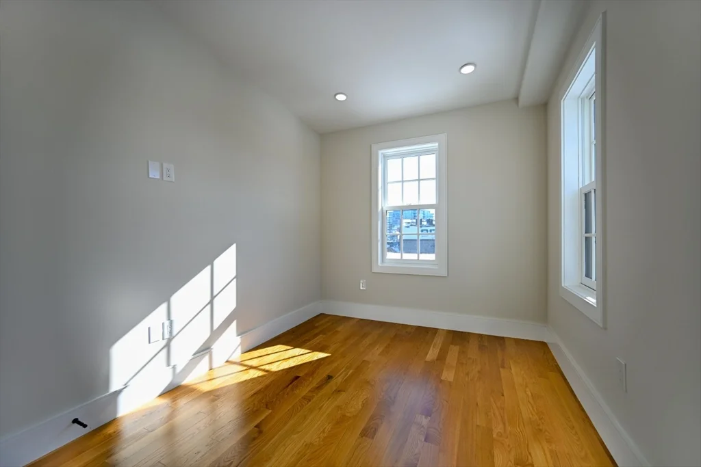 3 bed, 2 bath apartment for rent at 18 Winchester St Unit 9, Bay Village — photo 6 of 7