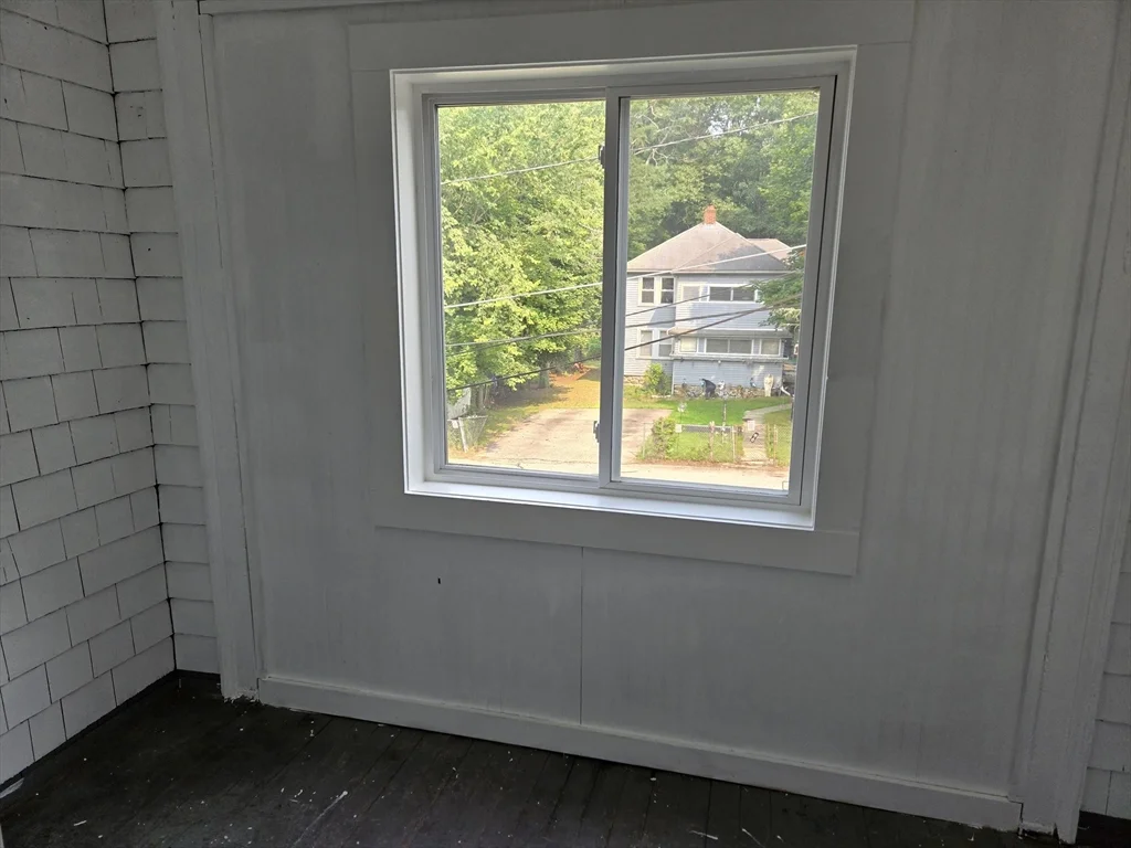 3 bed, 1 bath apartment for rent at 18 Windsor Ct Unit 2, Southbridge — photo 9 of 9