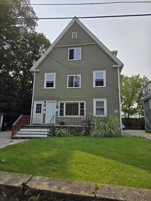 3 bed, 1 bath apartment for rent at 18 Windsor Ct Unit 2, Southbridge — photo 1 of 9