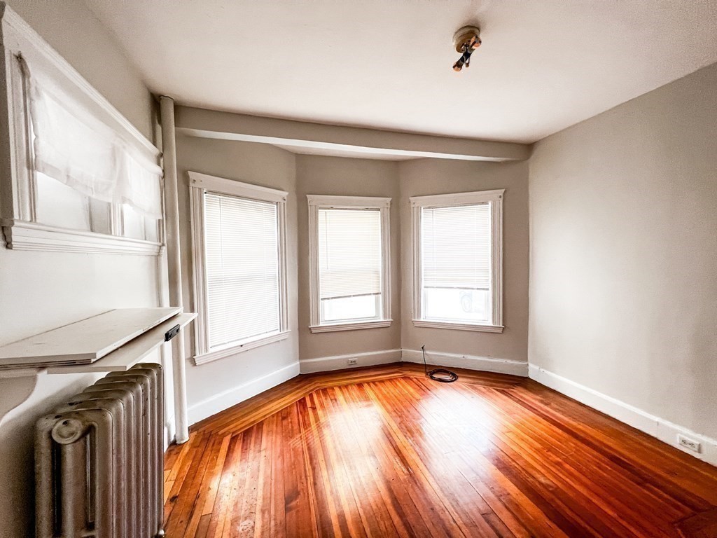 1 bed, 1 bath apartment for rent at 18 Winslow Rd Unit 1, Coolidge Corner — photo 1 of 11