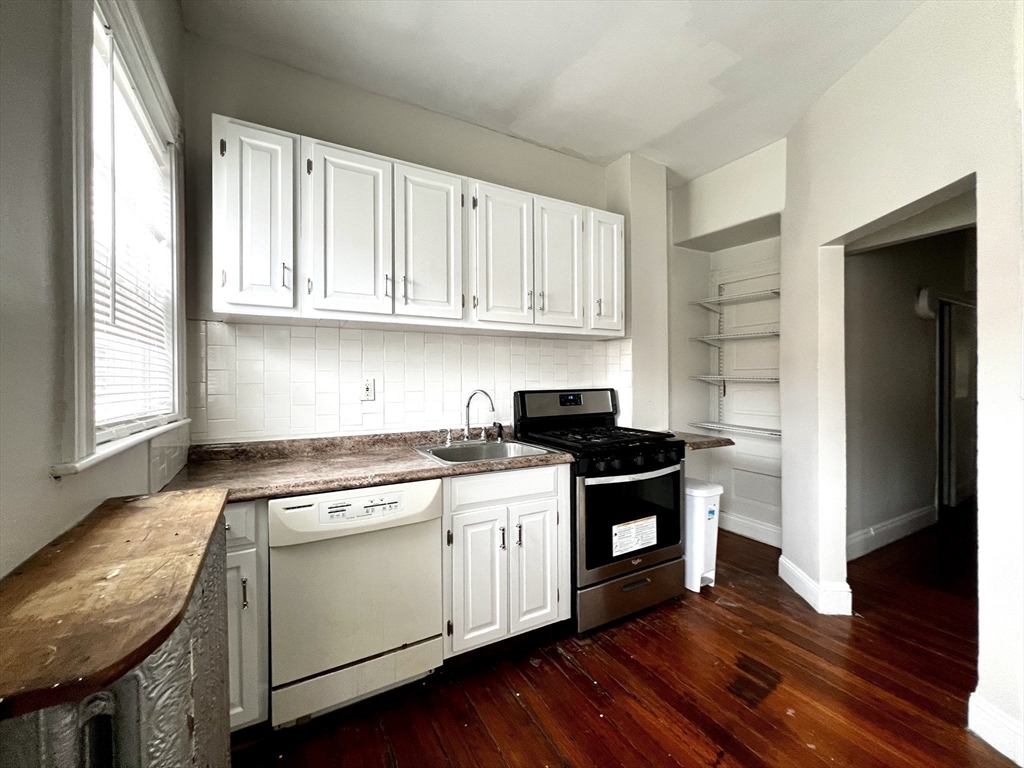 1 bed, 1 bath apartment for rent at 18 Winslow Rd Unit 1, Coolidge Corner — photo 5 of 11
