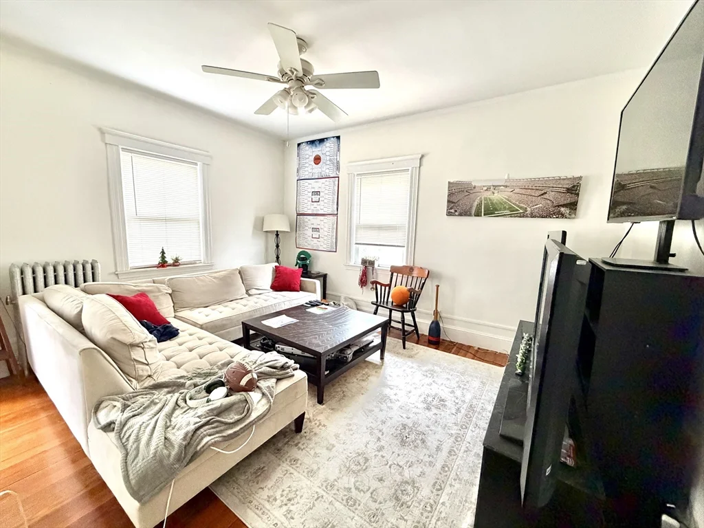 3 bed, 2 bath apartment for rent at 18 Winslow Rd Unit 2, Coolidge Corner — photo 5 of 13