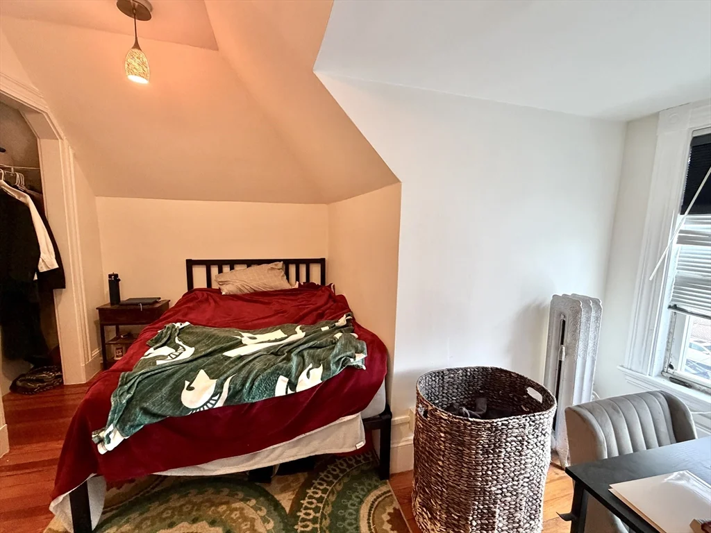 3 bed, 2 bath apartment for rent at 18 Winslow Rd Unit 2, Coolidge Corner — photo 8 of 13