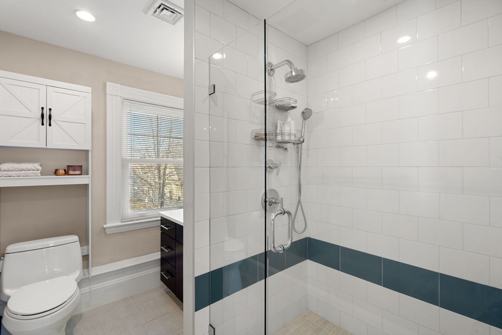4 bed, 3 bath apartment for rent at 18 Wyman St Unit 2, East Arlington — photo 25 of 34