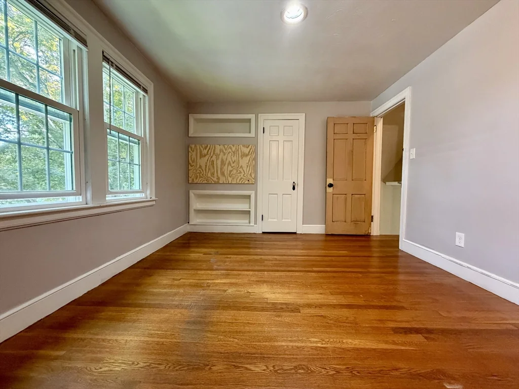 3 bed, 1 bath apartment for rent at 18 Zenith Dr, Worcester — photo 15 of 28