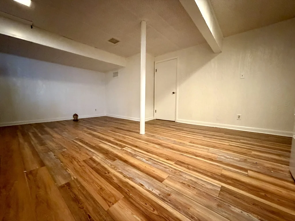 3 bed, 1 bath apartment for rent at 18 Zenith Dr, Worcester — photo 24 of 28