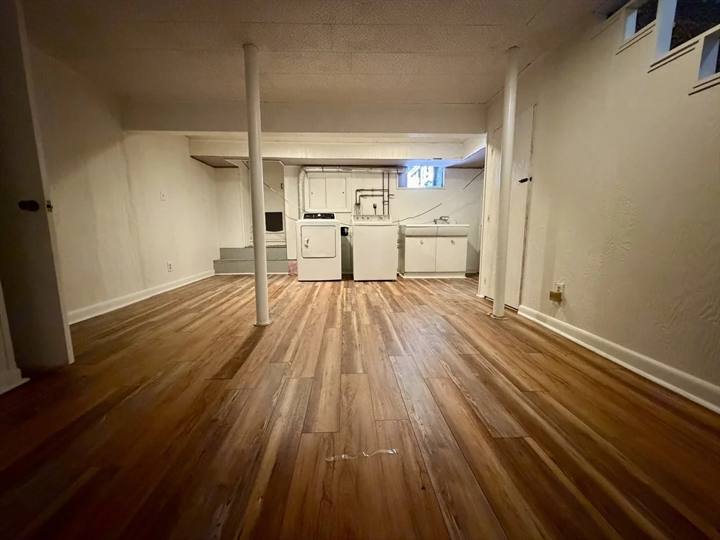3 bed, 1 bath apartment for rent at 18 Zenith Dr, Worcester — photo 25 of 28