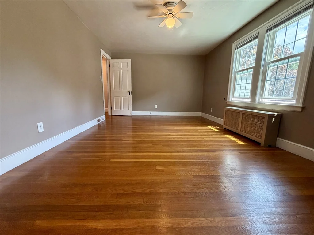 3 bed, 1 bath apartment for rent at 18 Zenith Dr, Worcester — photo 19 of 28
