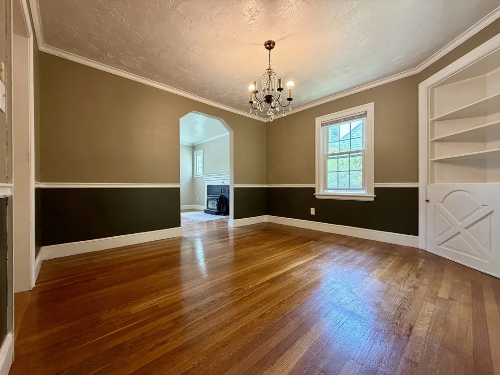 3 bed, 1 bath apartment for rent at 18 Zenith Dr, Worcester — photo 6 of 28