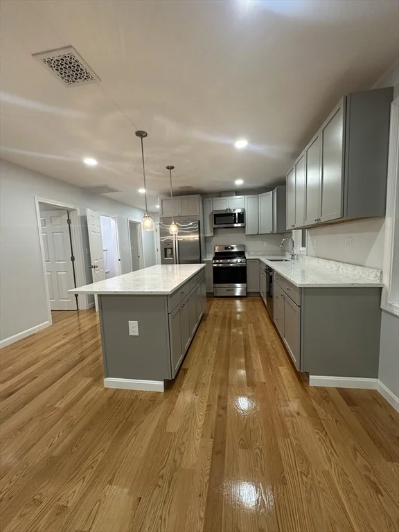 3 bed, 2 bath apartment for rent at 180-182 Osgood St Unit 2, Lawrence — photo 1 of 15