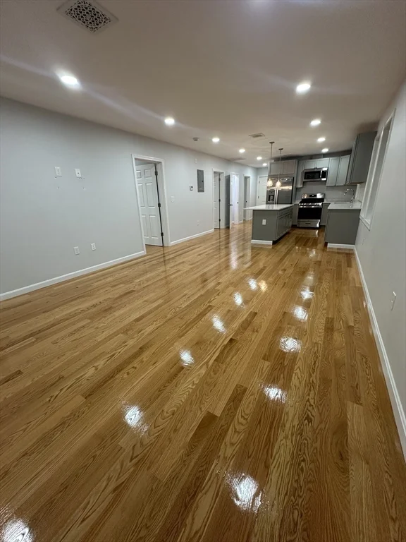 3 bed, 2 bath apartment for rent at 180-182 Osgood St Unit 2, Lawrence — photo 4 of 15