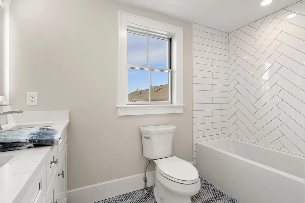 3 bed, 2 bath apartment for rent at 180 Adams St Unit 5, Nonantum — photo 24 of 26
