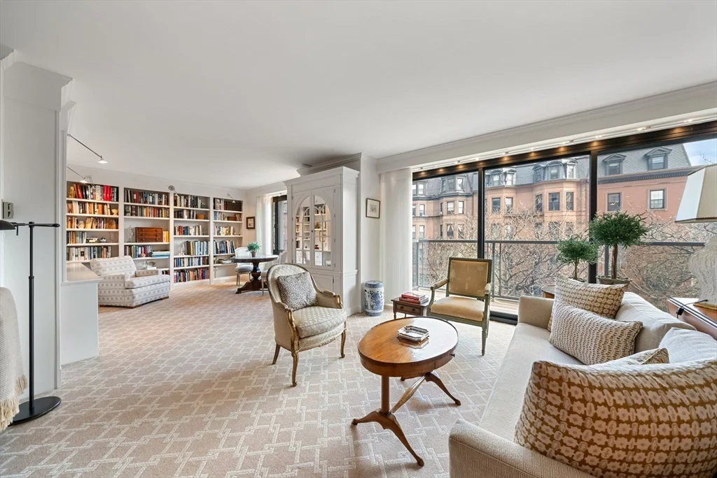 2 bed, 2 bath apartment for rent at 180 Beacon St Unit 4A, Back Bay — photo 2 of 24