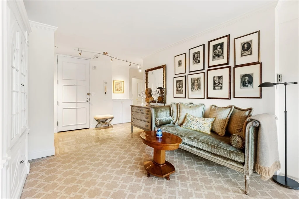 2 bed, 2 bath apartment for rent at 180 Beacon St Unit 4A, Back Bay — photo 5 of 24