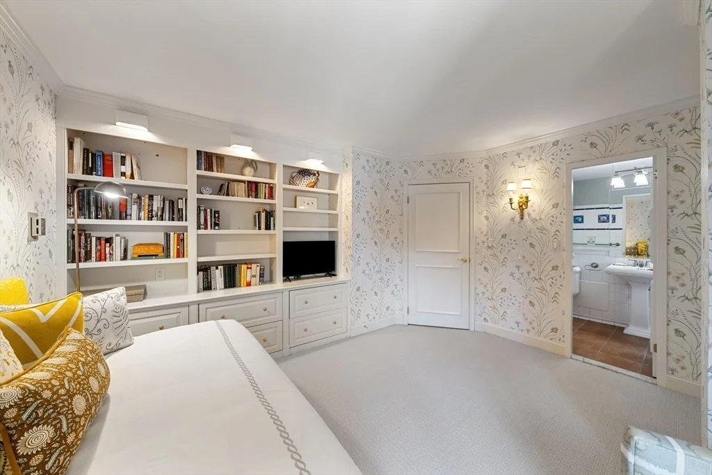 2 bed, 2 bath apartment for rent at 180 Beacon St Unit 4A, Back Bay — photo 17 of 24