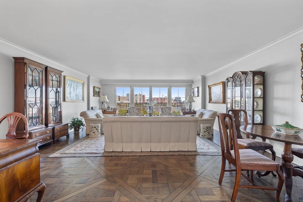 3 bed, 2.5 bath apartment for rent at 180 Beacon St Unit 9A, Back Bay — photo 2 of 11