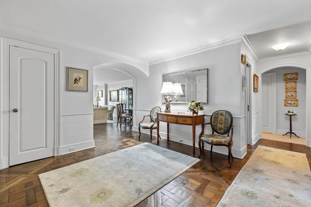 3 bed, 2.5 bath apartment for rent at 180 Beacon St Unit 9G, Back Bay — photo 13 of 22