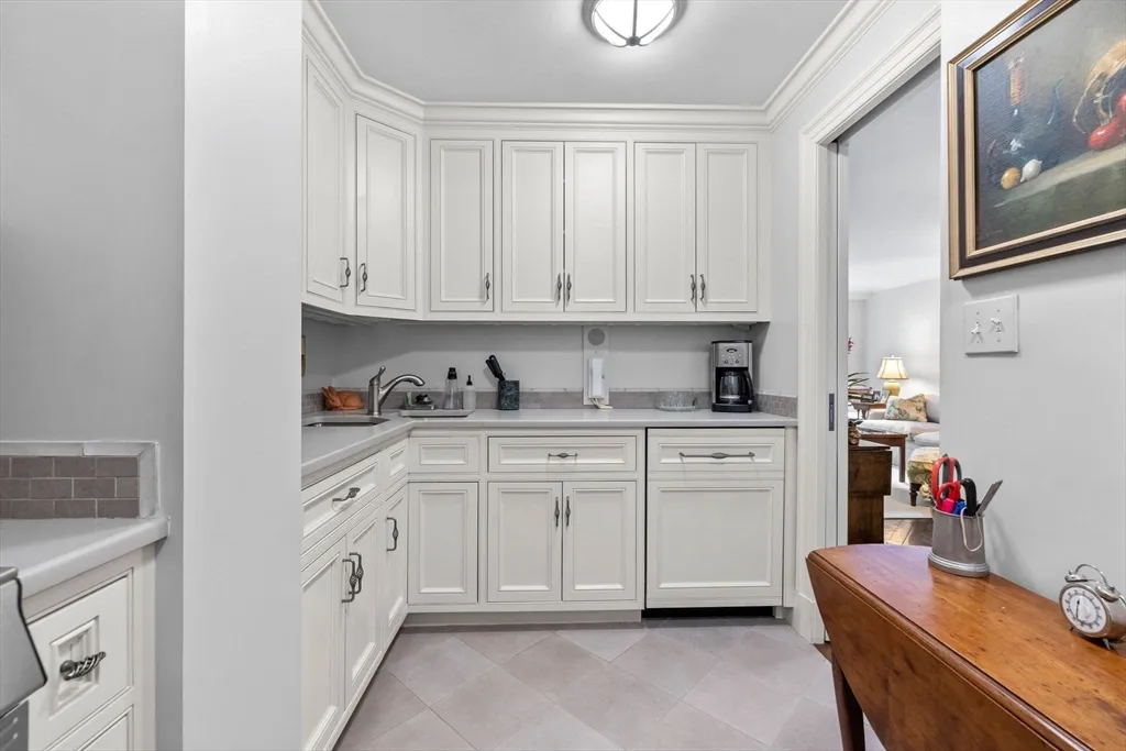 3 bed, 2.5 bath apartment for rent at 180 Beacon St Unit 9G, Back Bay — photo 17 of 22