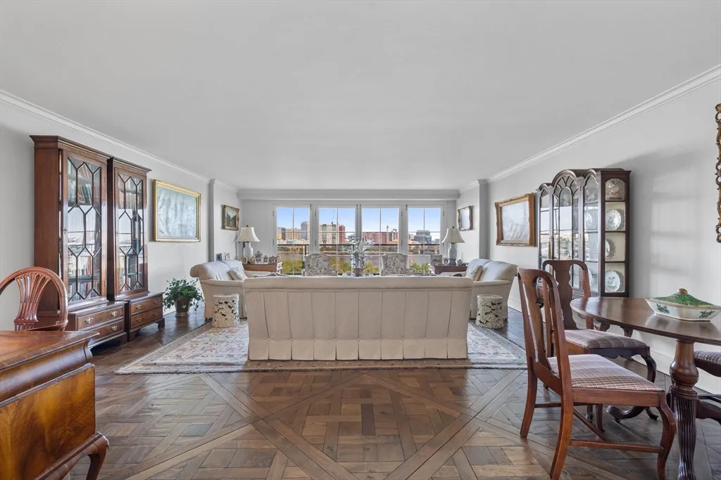 3 bed, 2.5 bath apartment for rent at 180 Beacon St Unit 9G, Back Bay — photo 2 of 22