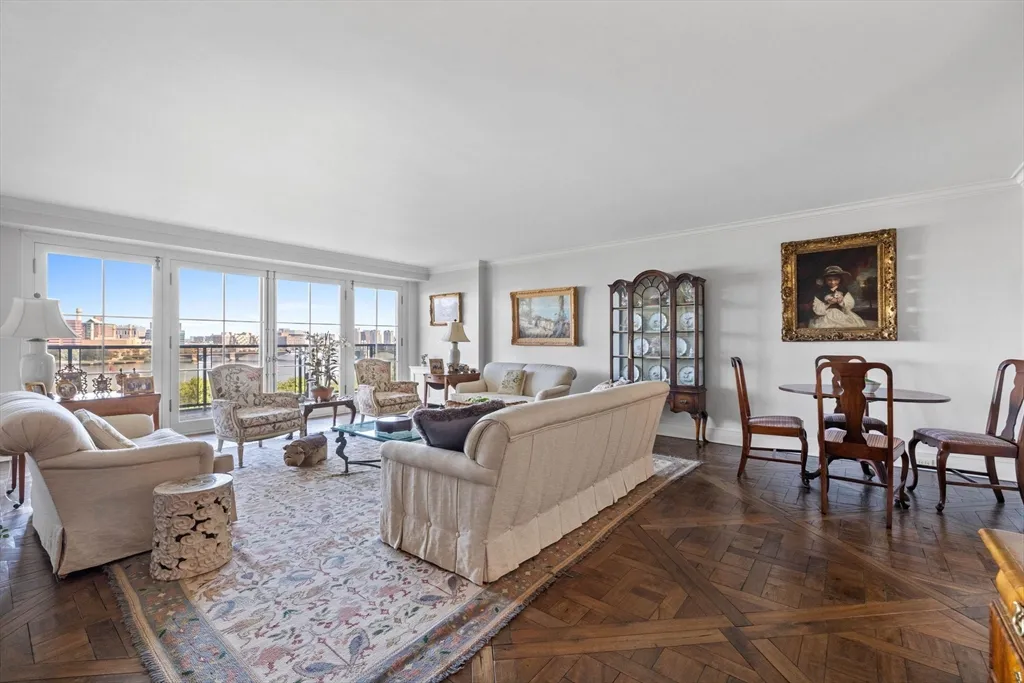 3 bed, 2.5 bath apartment for rent at 180 Beacon St Unit 9G, Back Bay — photo 3 of 22