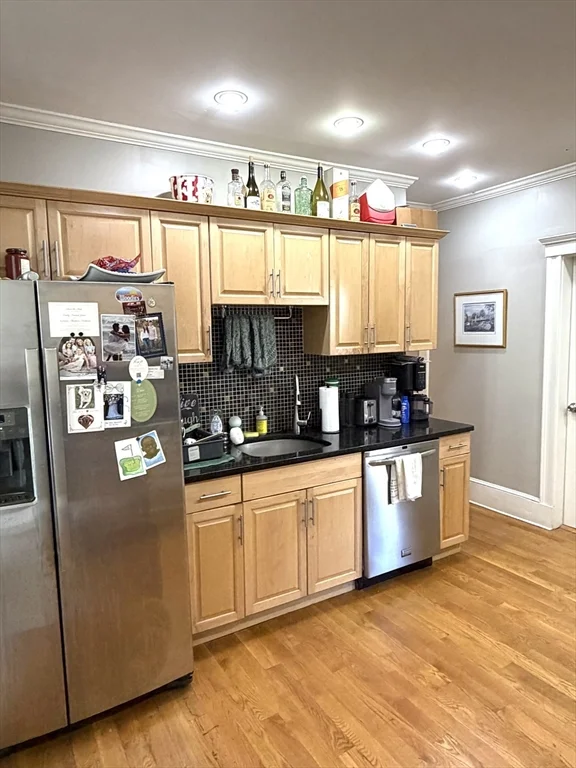 3 bed, 1 bath apartment for rent at 180 Boston St Unit 1, Dorchester — photo 5 of 16