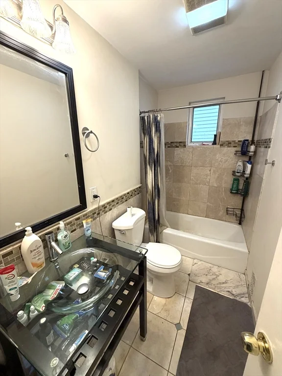 3 bed, 1 bath apartment for rent at 180 Boston St Unit 1, Dorchester — photo 4 of 16