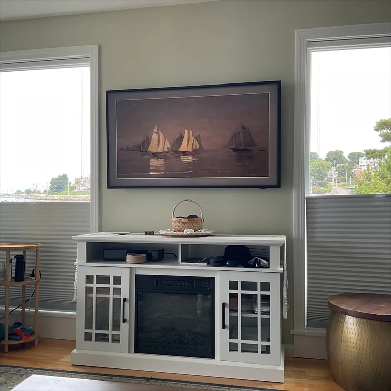 1 bed, 1 bath apartment for rent at 180 Cadish Unit 2, Hull — photo 2 of 20