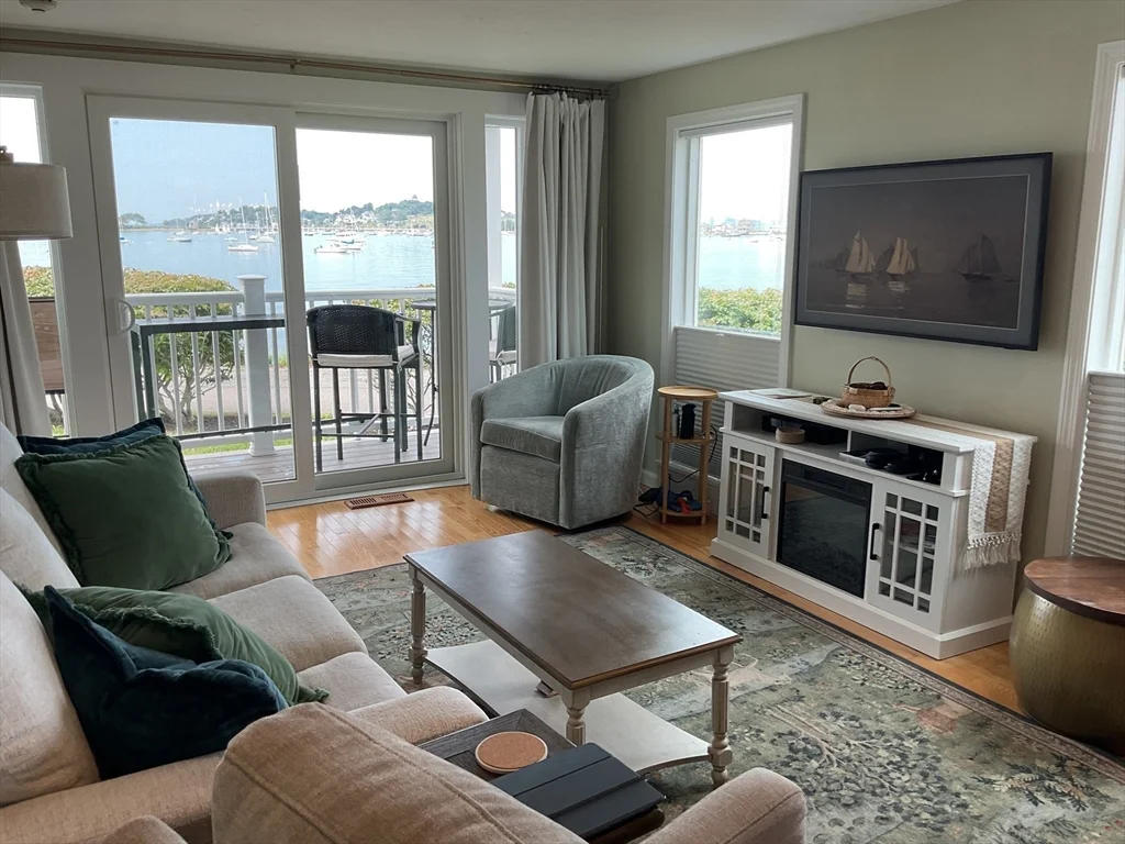 1 bed, 1 bath apartment for rent at 180 Cadish Unit 2, Hull — photo 5 of 20