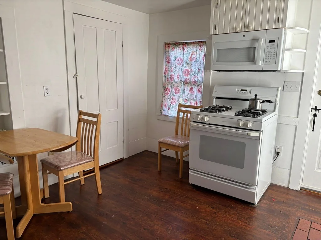 1 bed, 1 bath apartment for rent at 180 Conant St Unit 2, Danvers — photo 2 of 16