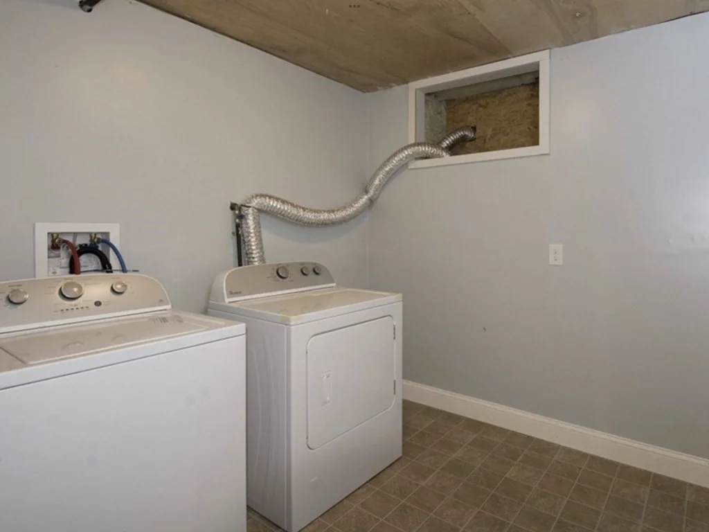 3 bed, 2 bath apartment for rent at 180 Dorchester St Unit 1, South Boston — photo 10 of 12